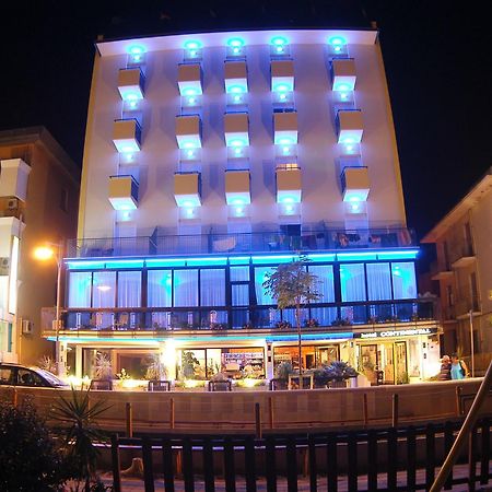 Hotel Continental Bellaria-Igea Marina Exterior foto